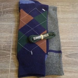 2 Pair Men's Sock Assortment with fashion shoelace